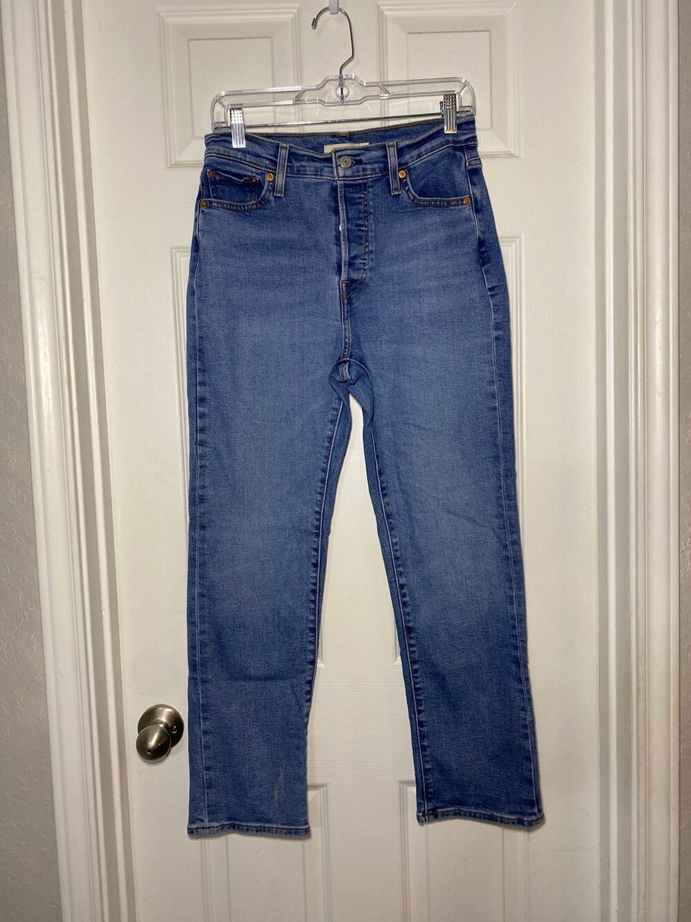 Levi’s Wedgie Straight Jeans Size 29 Medium Wash High Rise Ankle Button Fly